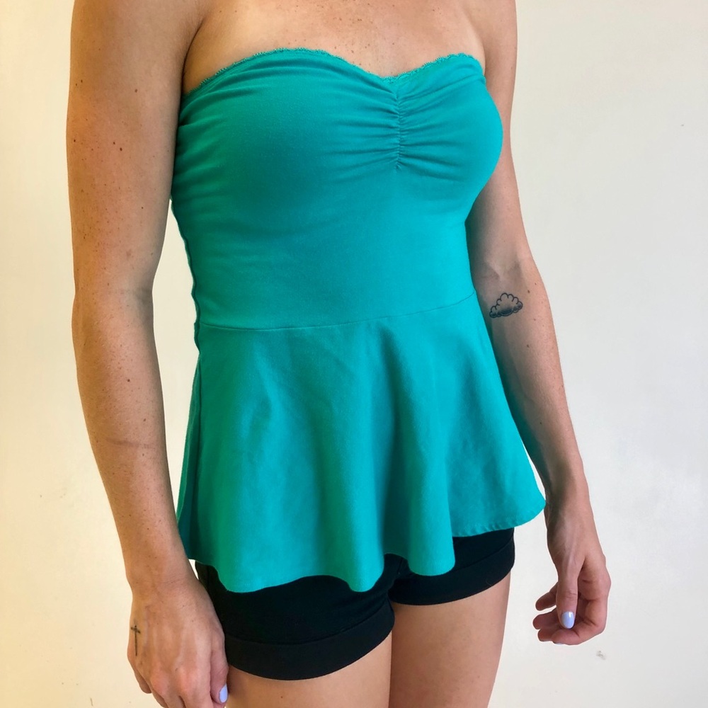 strapless top